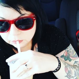 Meet your Posher, Lizzie